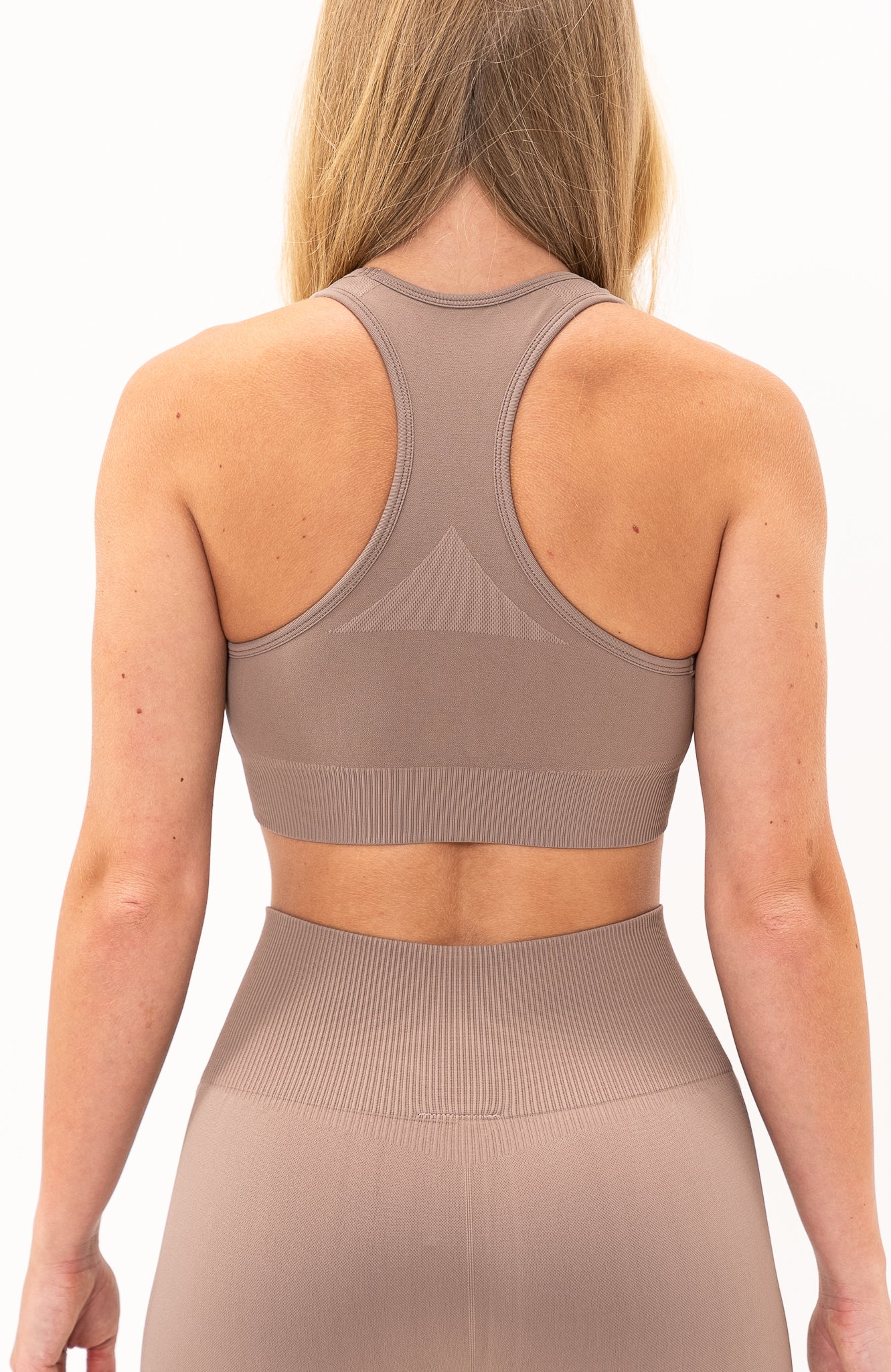 V3 Apparel Women's seamless Limitless training sports bra in fawn with removable padded cups and strap for gym workouts training, Running, yoga, bodybuilding and bikini fitness.