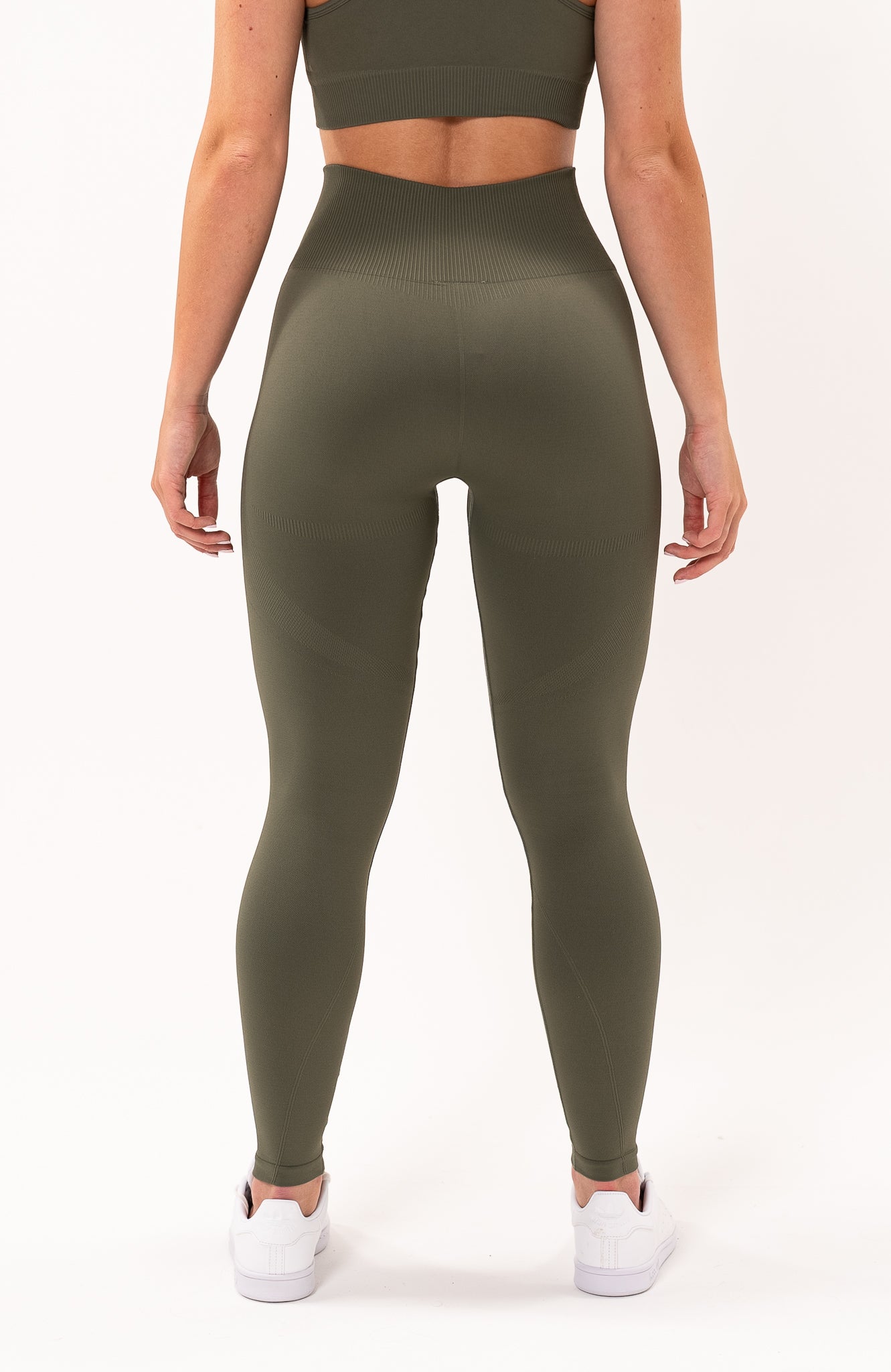 V3 Apparel Women's seamless Limitless bum shaping, high waisted leggings in Olive green fade – Squat proof sports tights for Gym workouts training, Running, yoga, bodybuilding and bikini fitness.